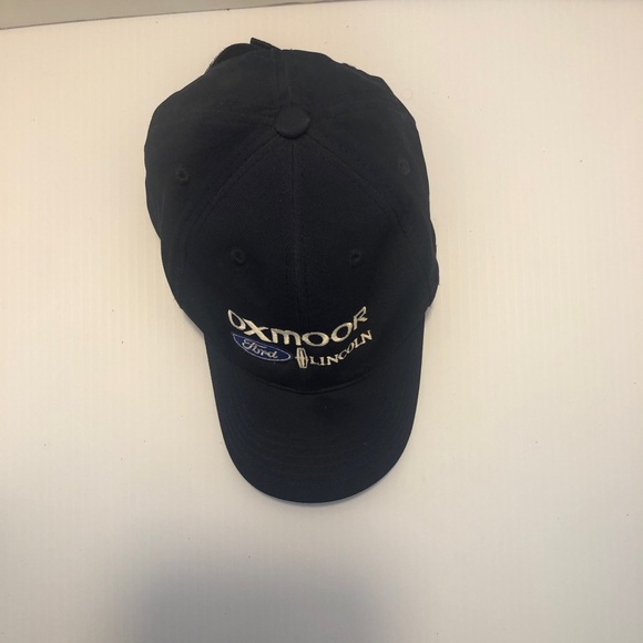 Black Cap - Picture 2 of 5